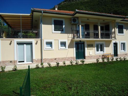 Стрп: Apartments Lalević
