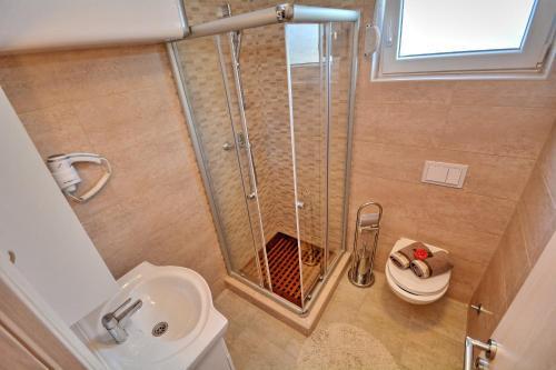 Стрп: Apartments Lalević