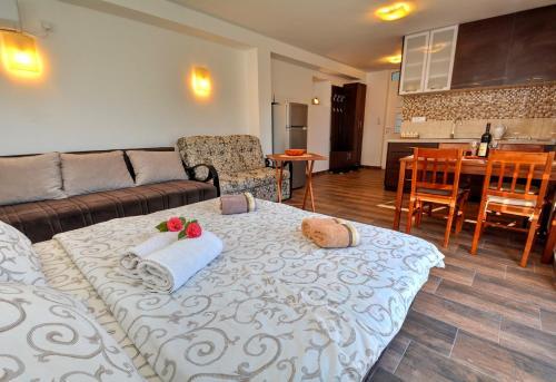 Стрп: Apartments Lalević