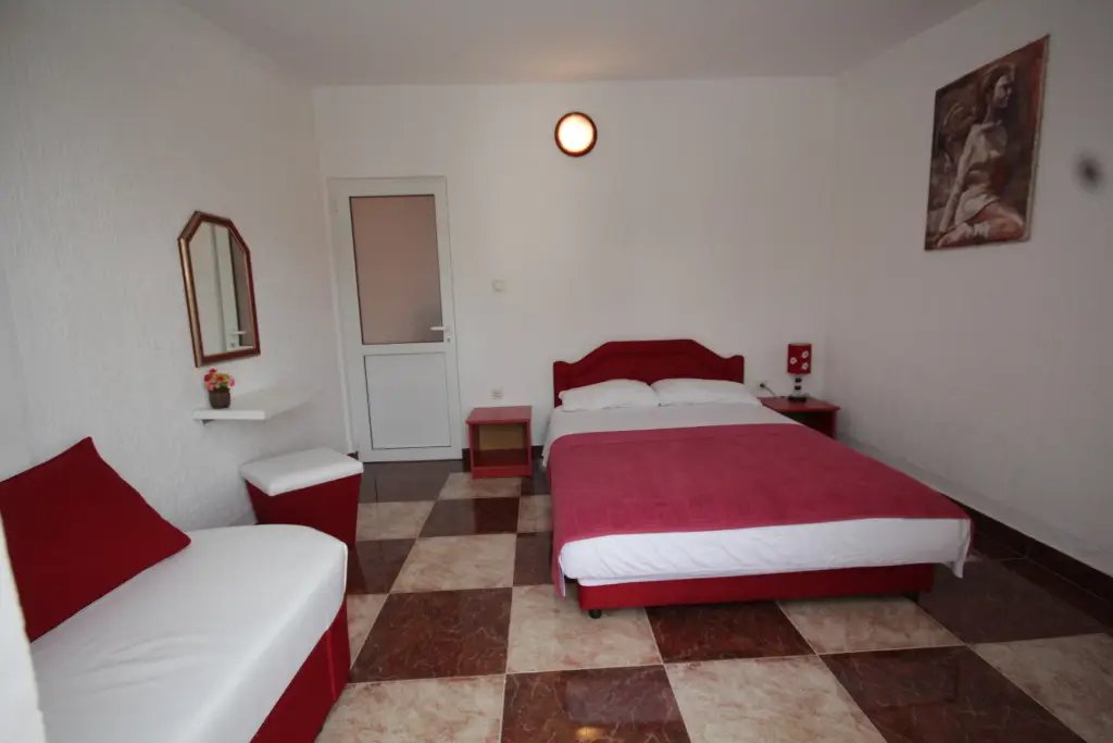 Сутоморе: apartments kruna jovanović