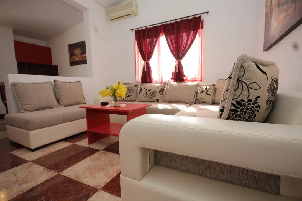 Сутоморе: apartments kruna jovanović