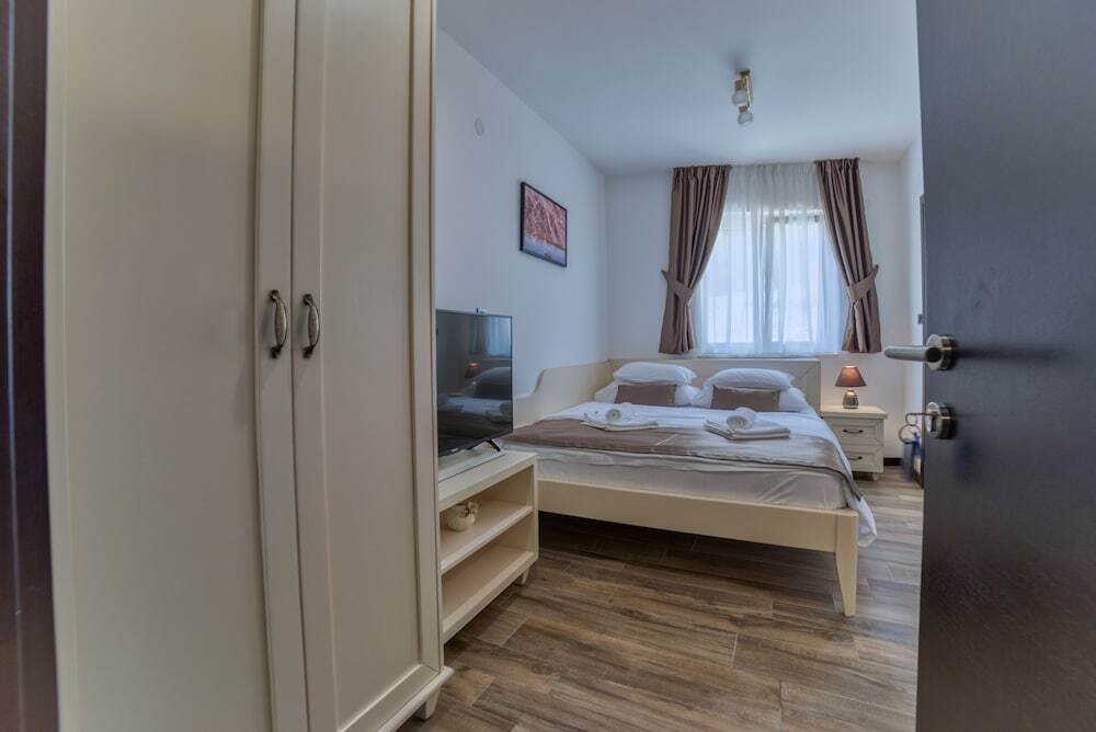 Доброта: Casa Nuova