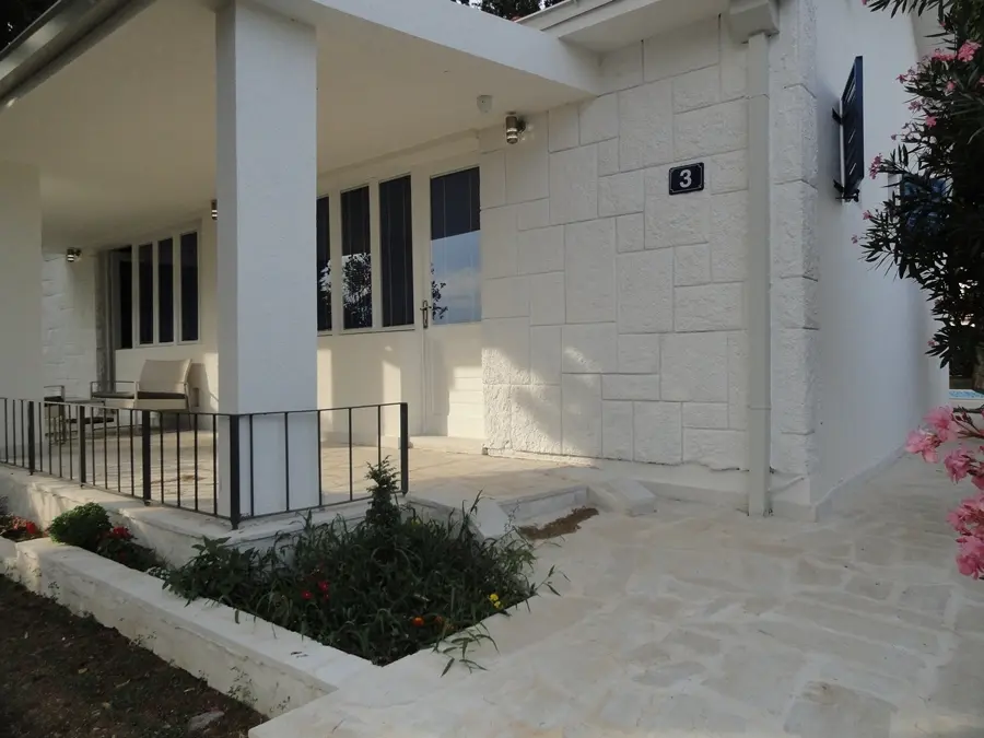 Петровац: Гостевой Дом The house with pool in Petrovac