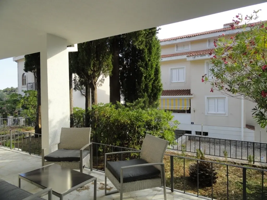 Петровац: Гостевой Дом The house with pool in Petrovac