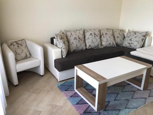 Бусат: EDEM Apartments