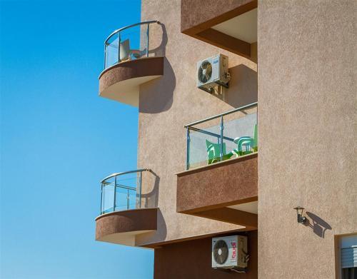 Бусат: EDEM Apartments