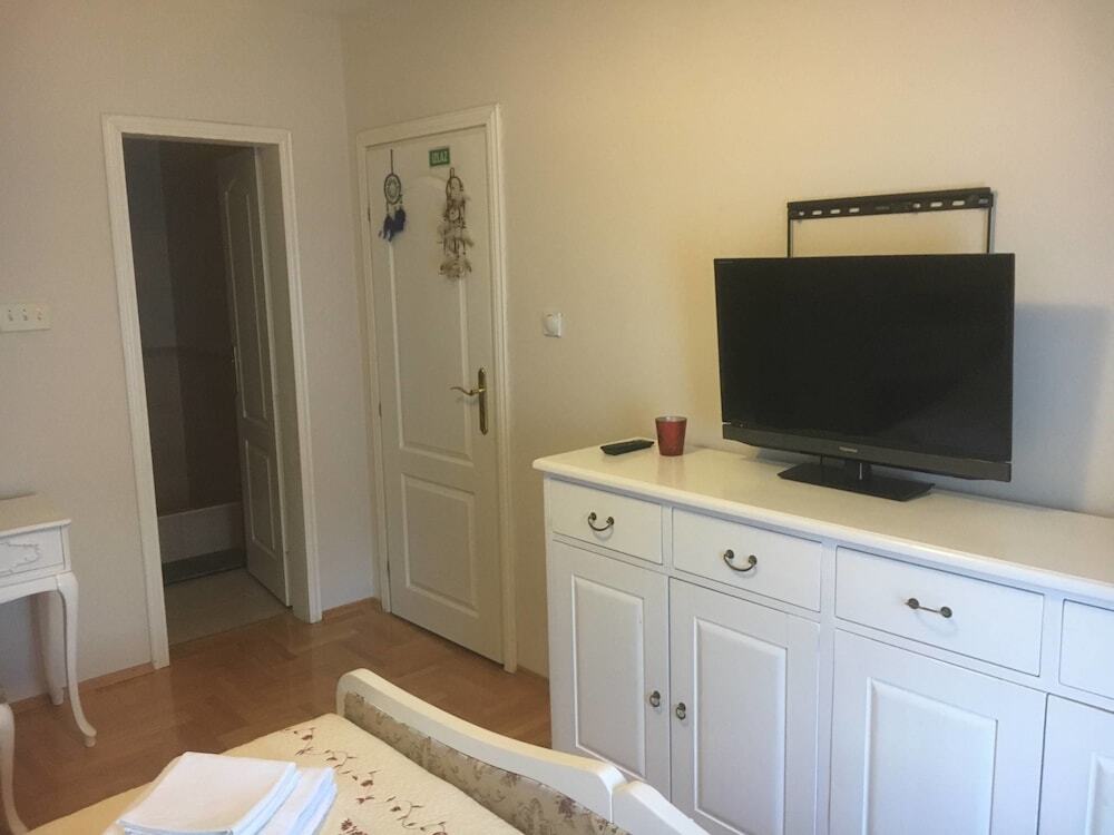 Тиват: Kairos Rooms