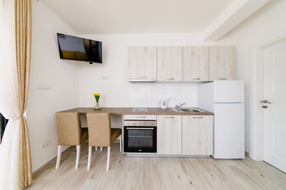 Тиват: Apartments Mia Krasici