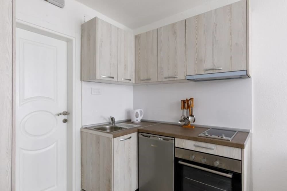 Тиват: Apartments Mia Krasici