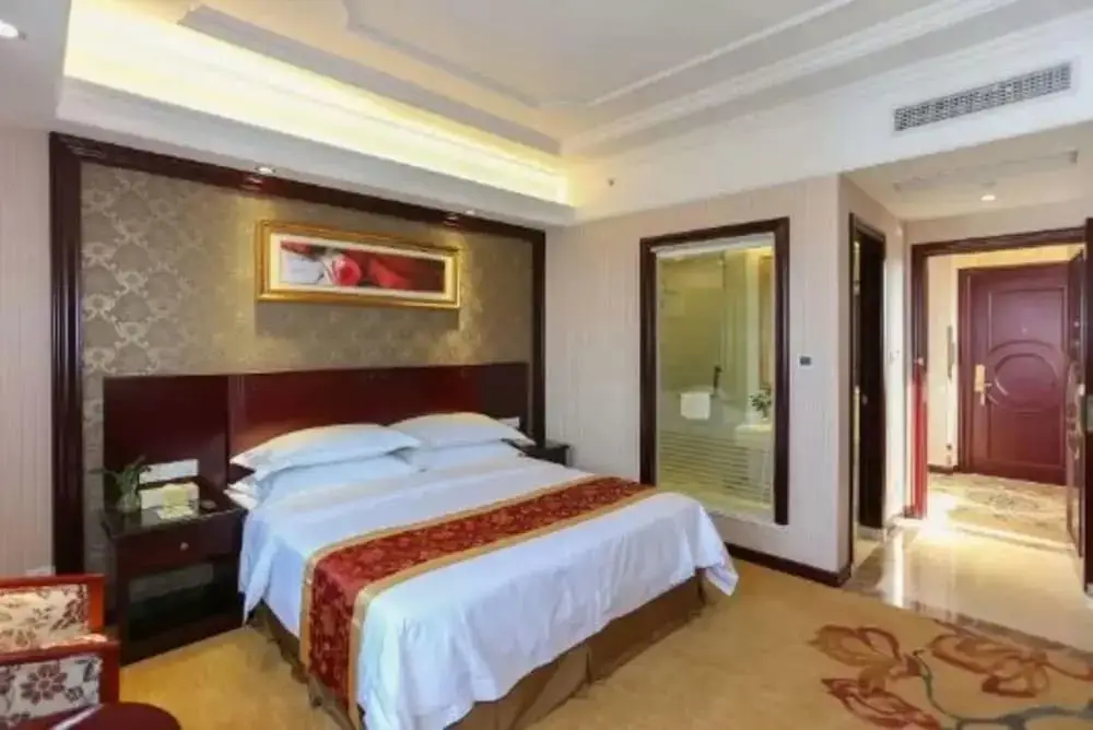 Шанхай: Vienna Int'l Hotel Xinchang Ancient Town