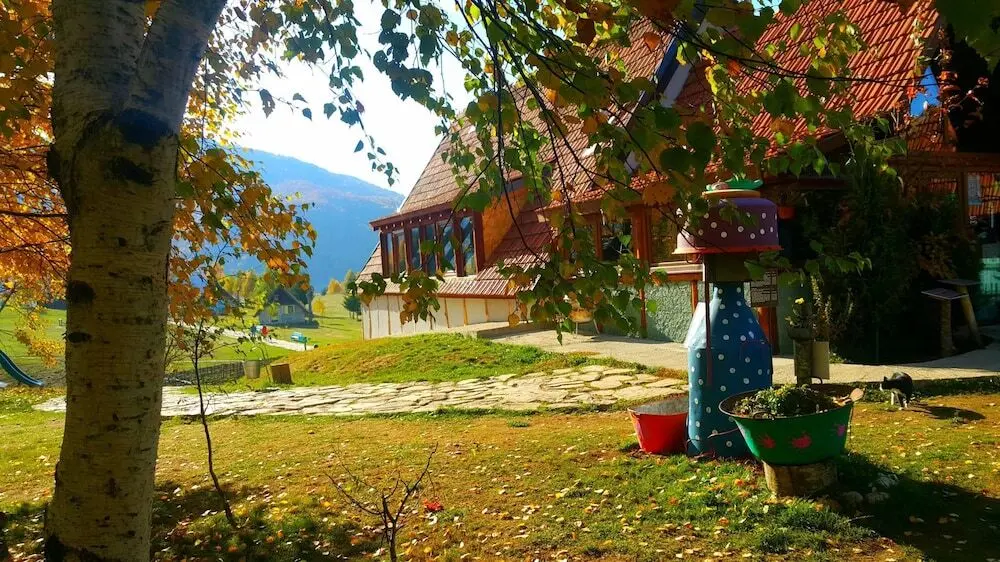 Донья Брезна: Etno Selo Montenegro - Campsite