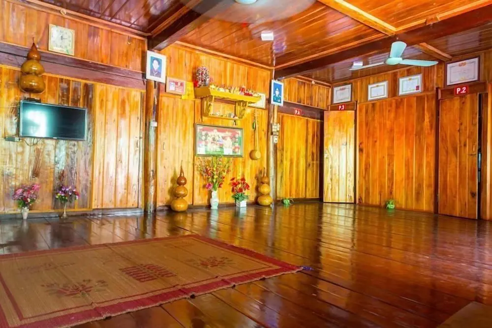 Пак Нгои: Xoi Homestay Ba Be Lake