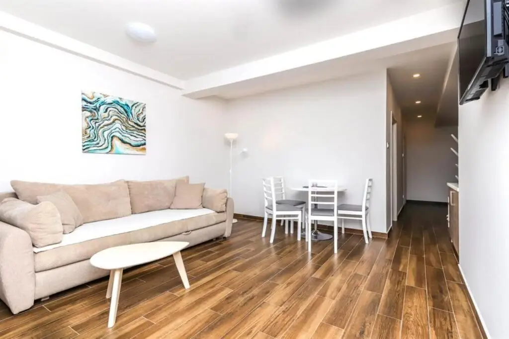 Тиват: Apartments MONET
