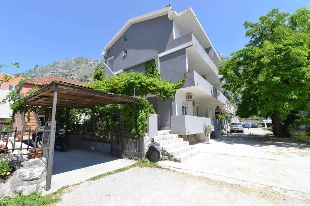 Доброта: J&P Apartments Kotor
