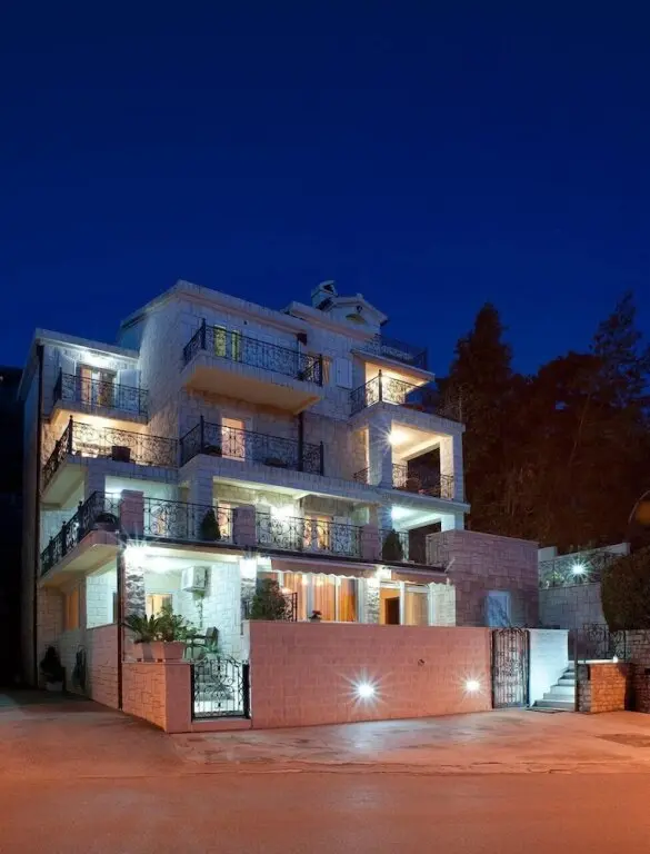 Свети-Стефан: Apartments Vuksic