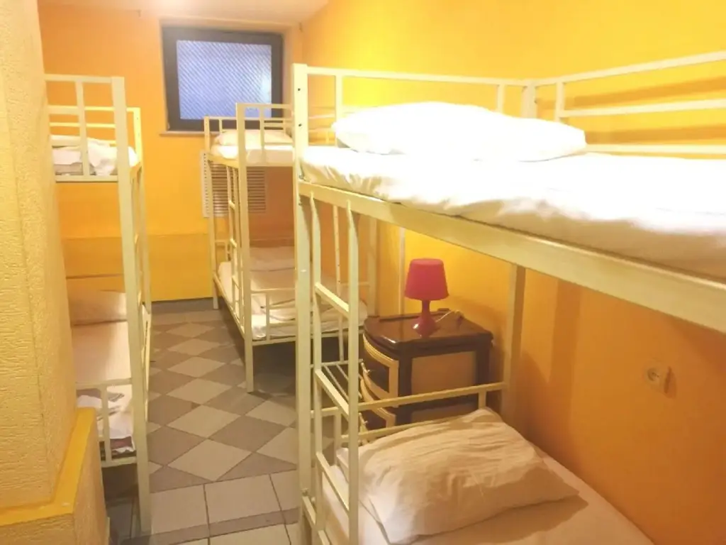 Санкт-Петербург: Hostel Linia