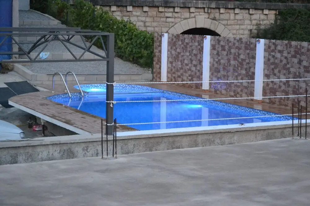 Бар: Apartments Muki