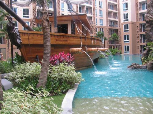 Паттайя: Pattaya Atlantis Resort Beach
