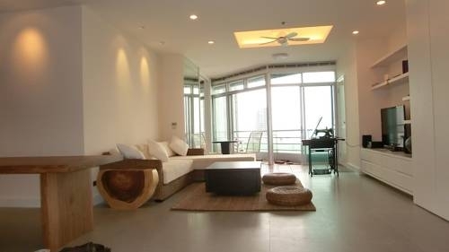 Бангкок: Two Bedroom Riverside Apartment -