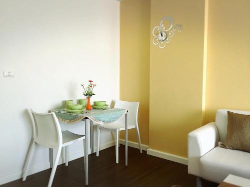 Чаам: Baan Tew Lom Condo by Pukky