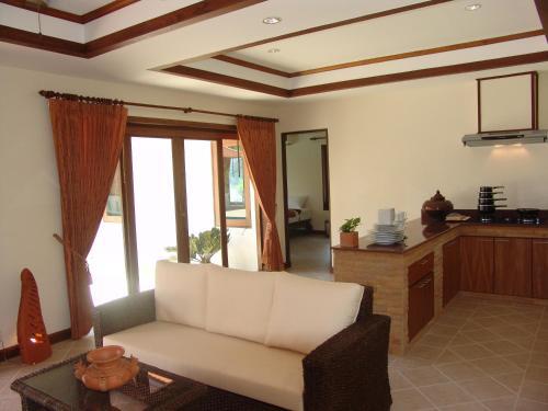Тай-Муанг: Villa Malee