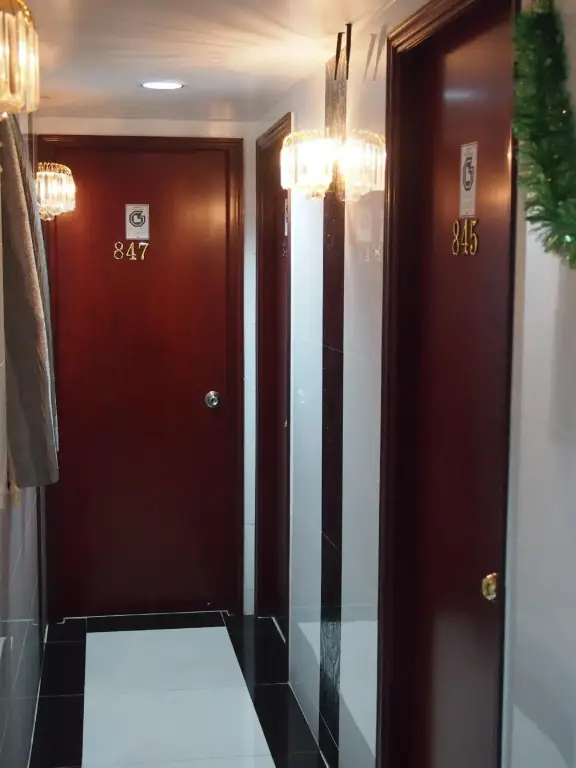 Гонконг: Happy Guest House