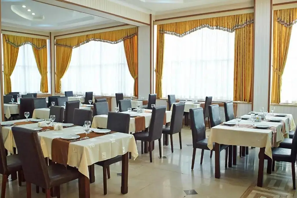 Нахичевань: Grand Nakhchivan Hotel