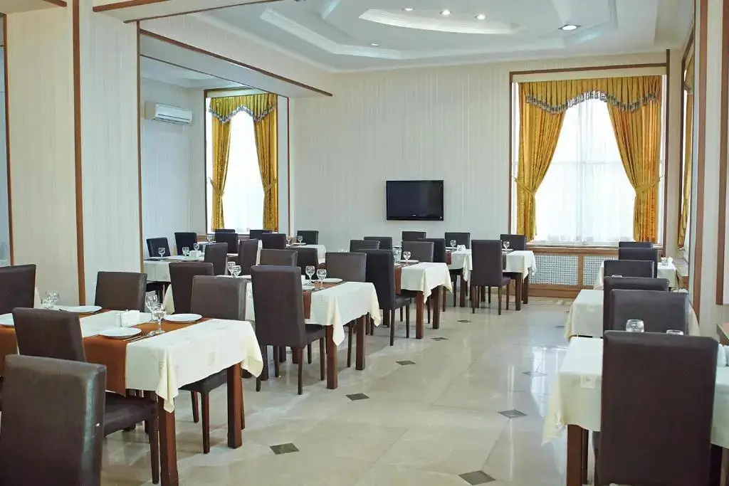 Нахичевань: Grand Nakhchivan Hotel