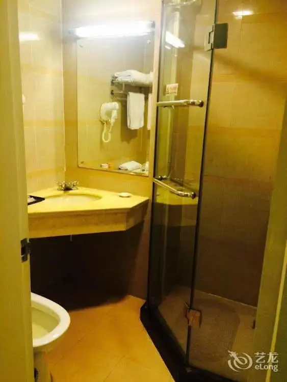 Шанхай: Motel 168 Hongqiao Hub