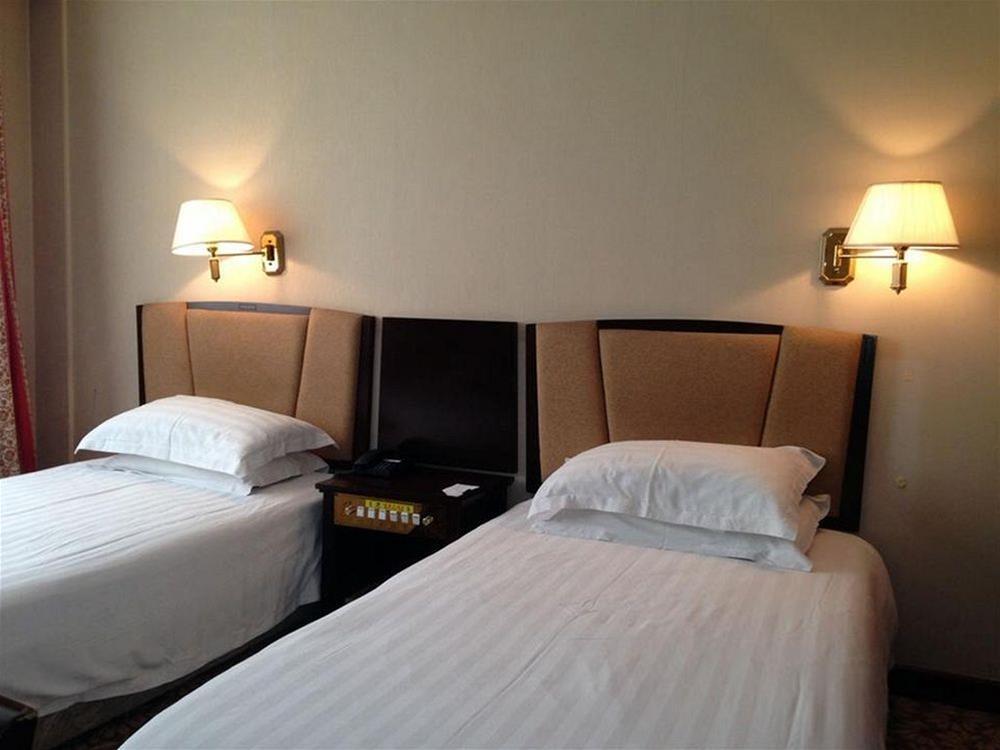 Наньтун: Qi Dong Grand Hotel