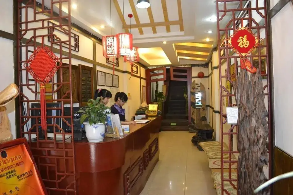Decent Hostel - Chengdu — фото 1