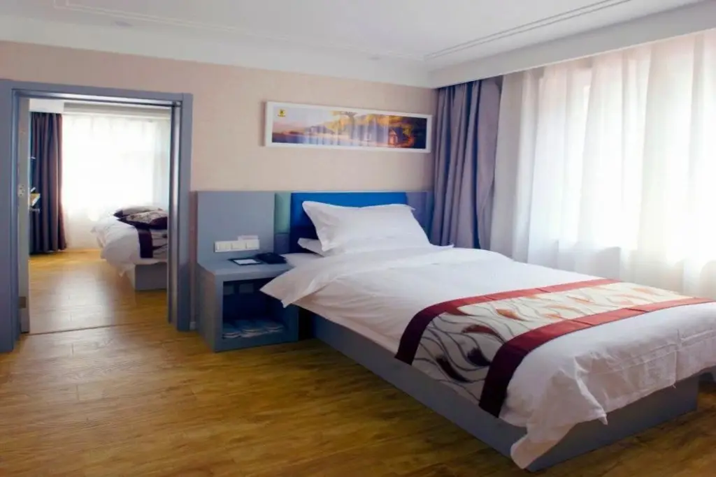 Пекин: Super 8 Hotel Beijing Shi Jing Shan Hai Te Hua Yuan
