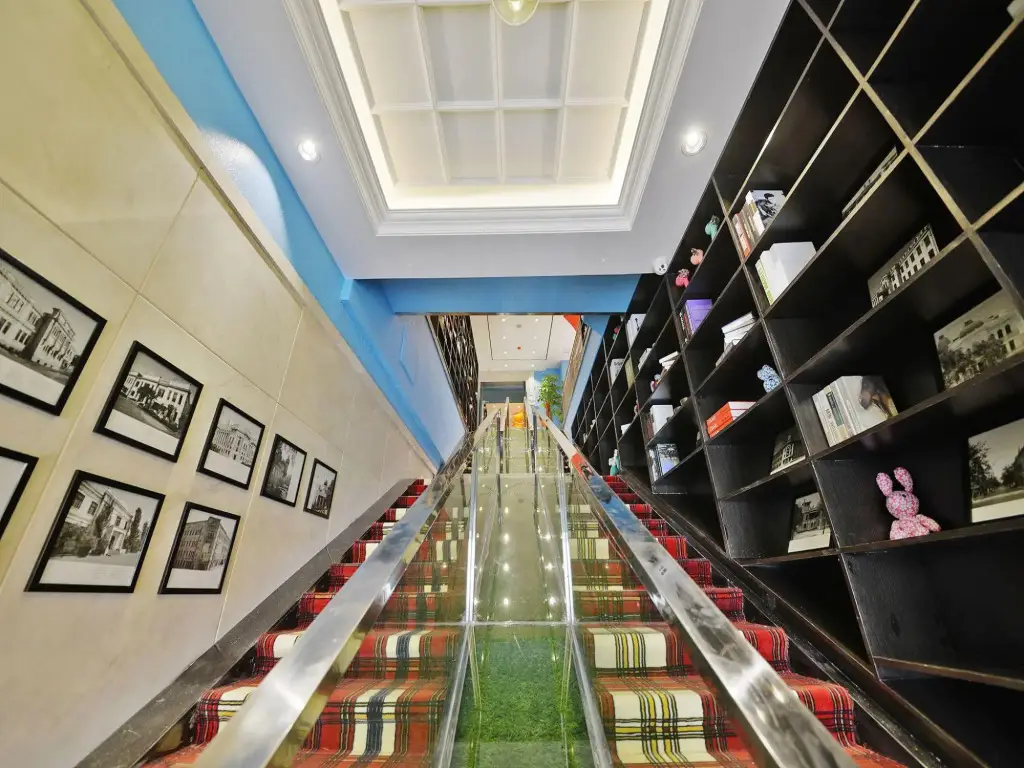 Harbin Blue Feather Hotel — фото 1