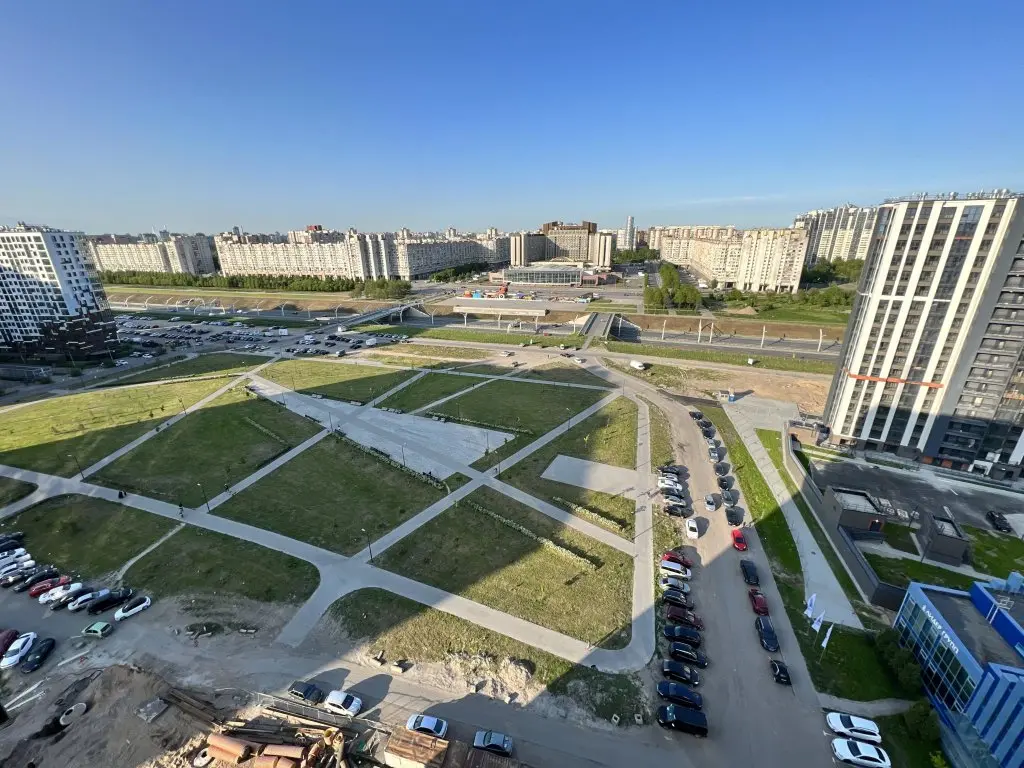 Санкт-Петербург: Две подушки у Финского Залива