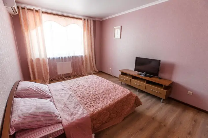 Краснодар: Apartment On Pokryshkina 2
