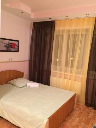 Сургут: Surgut Apartments Iosifa Karolinskogo 8/156