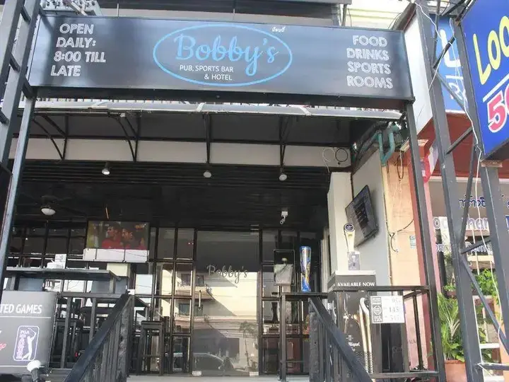Паттайя: Bobby's Place