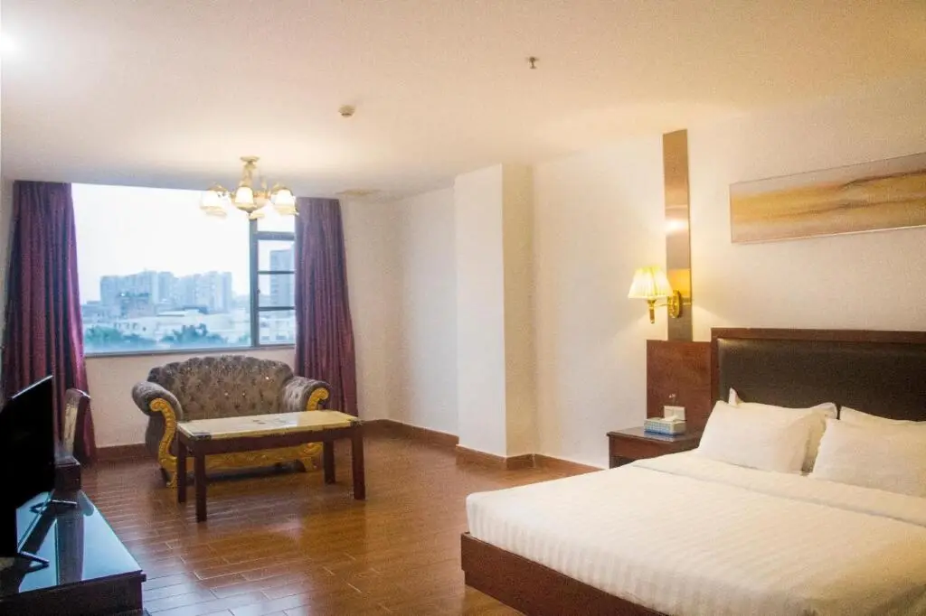 Дунгуань: Yingfeng Hotel