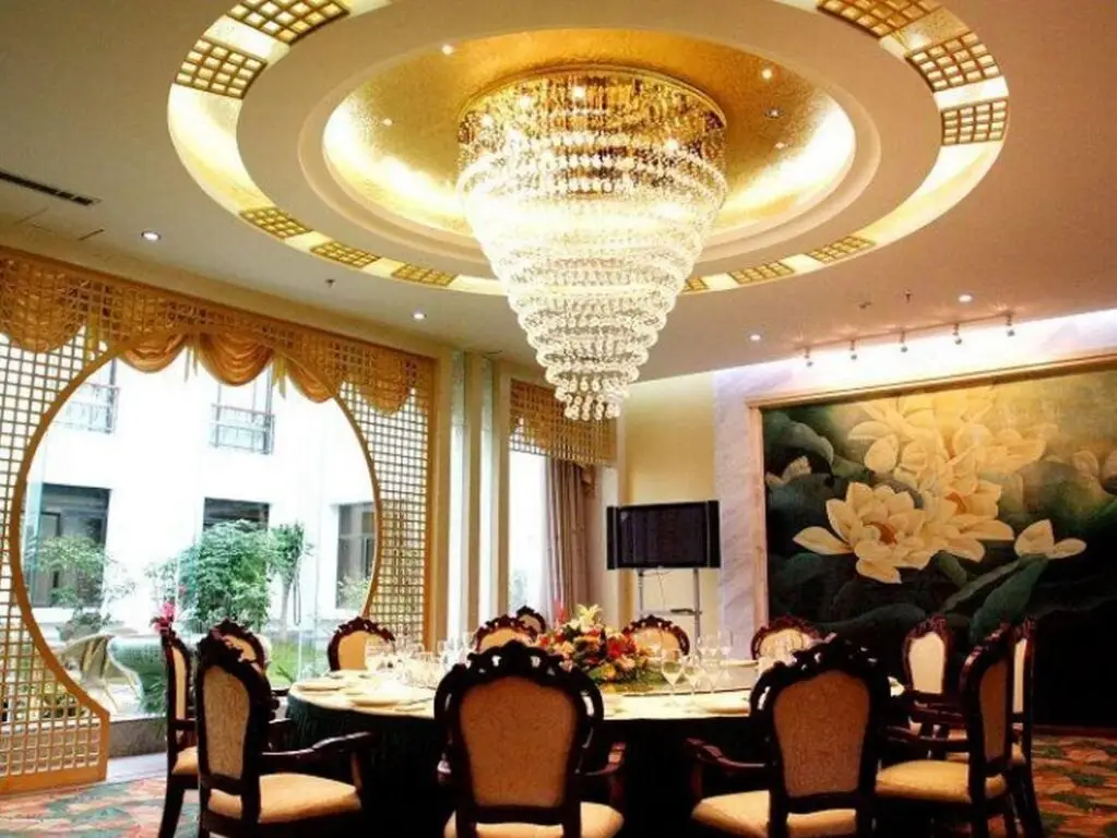 Yantai Golden Beach Hotel — фото 1