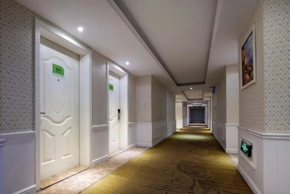 Лоуди: Maureen Fashion Hotel (Loudi Bubugao Plaza Central Hospital Store)