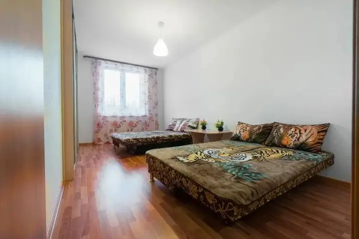 Екатеринбург: Apartment Stachek 4