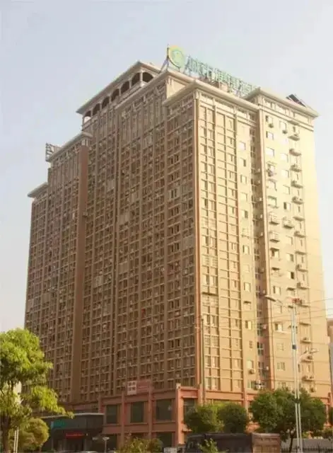 City Convenience Hotel Yichang Wuyi Square — фото 1