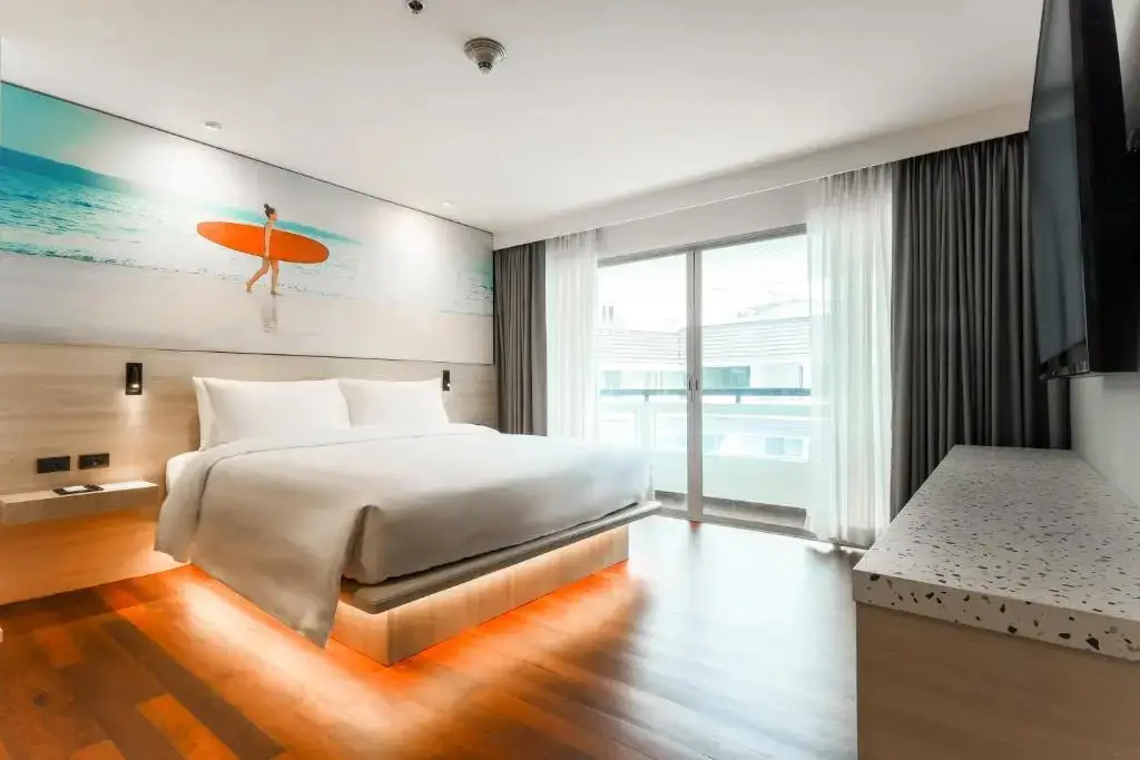 Кату: Radisson RED Phuket Patong Beach	