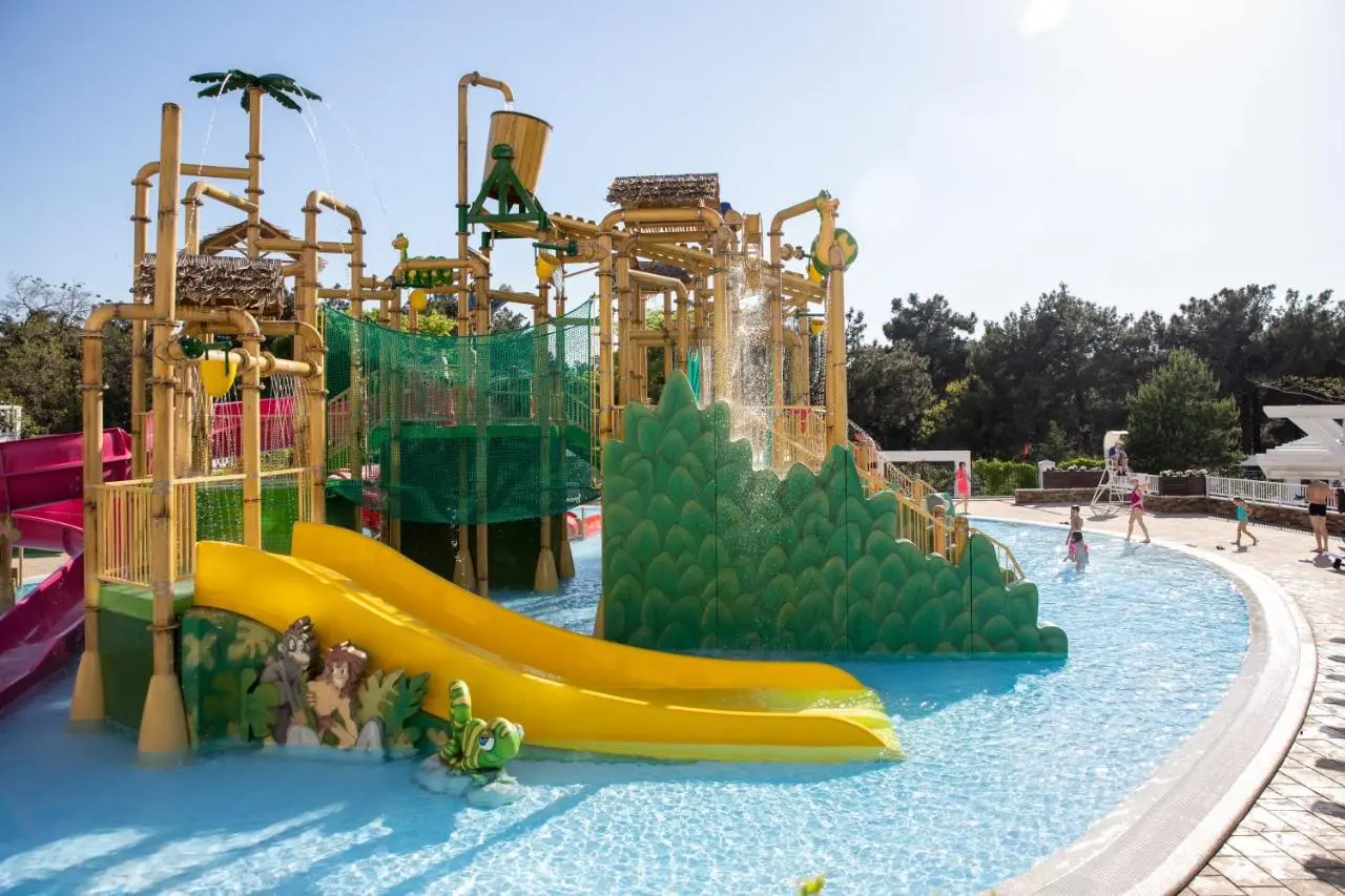Геленджик: Alean Family Resort & SPA Biarritz 4* Ультра Все Включено