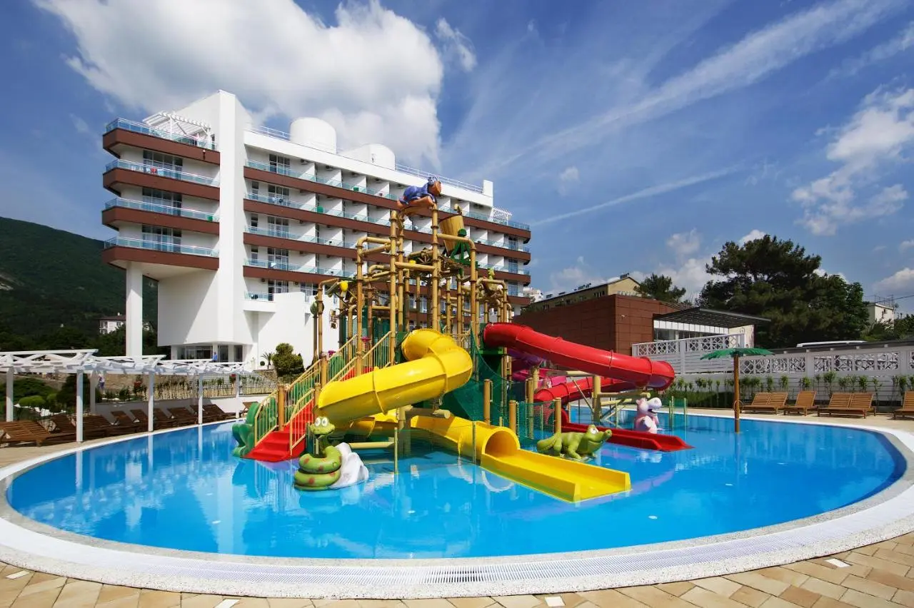 Геленджик: Alean Family Resort & SPA Biarritz 4* Ультра Все Включено