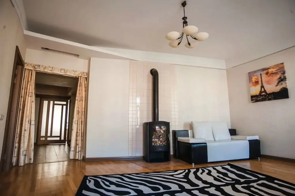 Санкт-Петербург: Apartment on Griboyedova 38