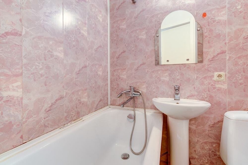 Санкт-Петербург: Na Lomanoj 6 Apartments