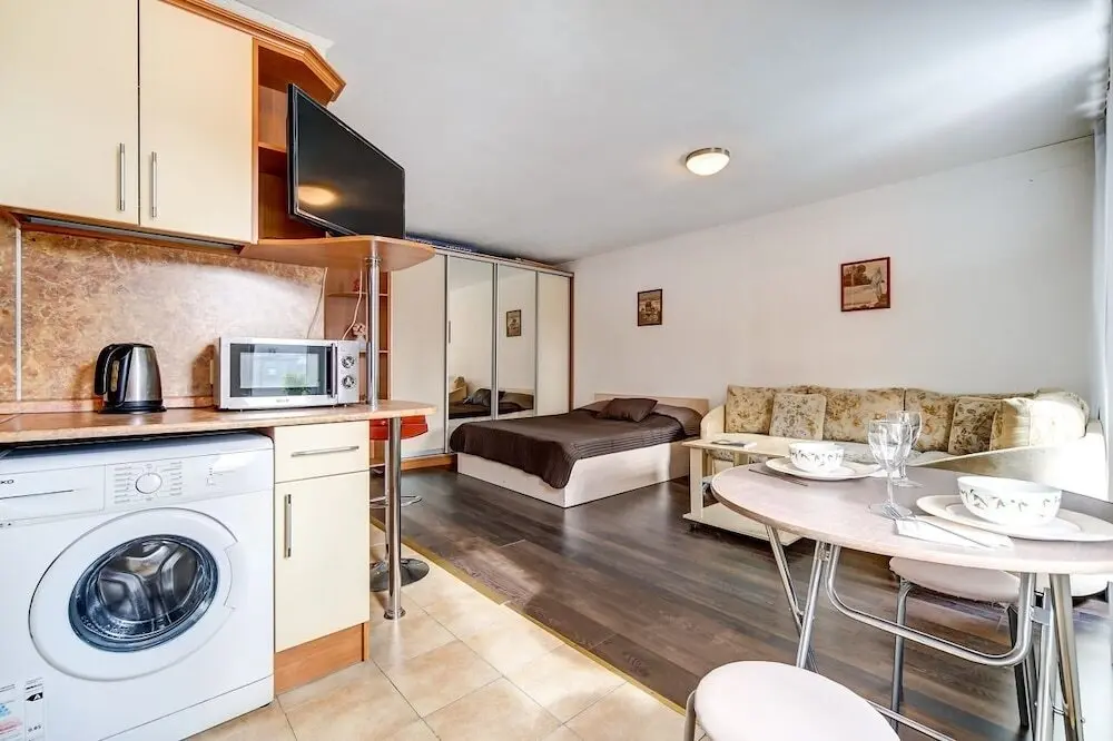 Санкт-Петербург: Na Lomanoj 6 Apartments