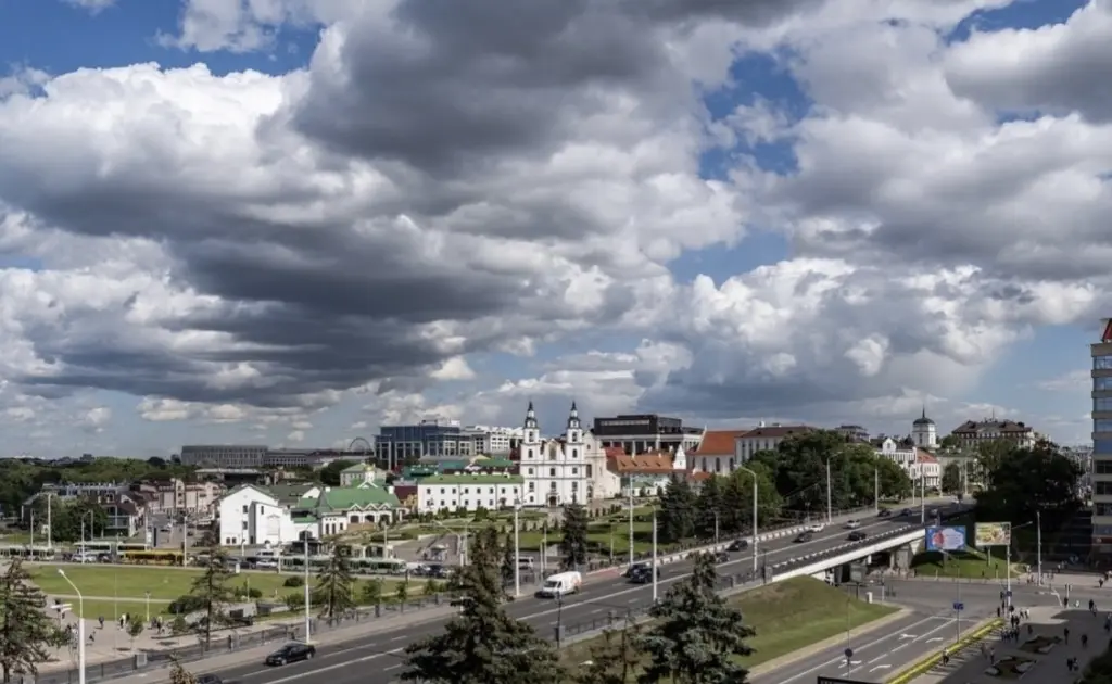 Минск: 3-комн. апарты в самом центре города на проспект. Победителей 1