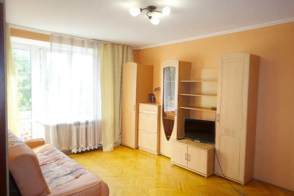 Москва: Metro Ulitsa 1905 Goda Apartments